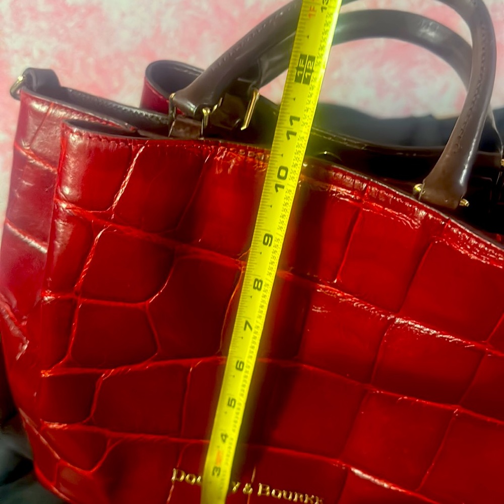 Beautiful, Dooney and Bourke crocodile Barlow satchel three compartments - Picture 15 of 16